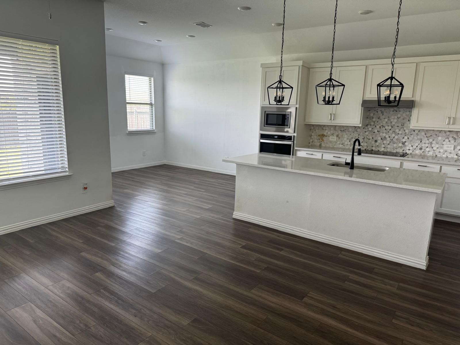 1613 Pine Valley Drive Fort Worth TX 76052