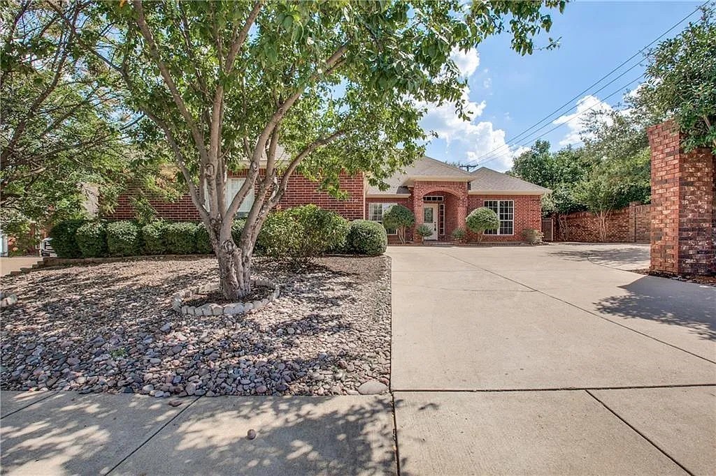 6216 Pennsylvania Avenue Arlington TX 76017