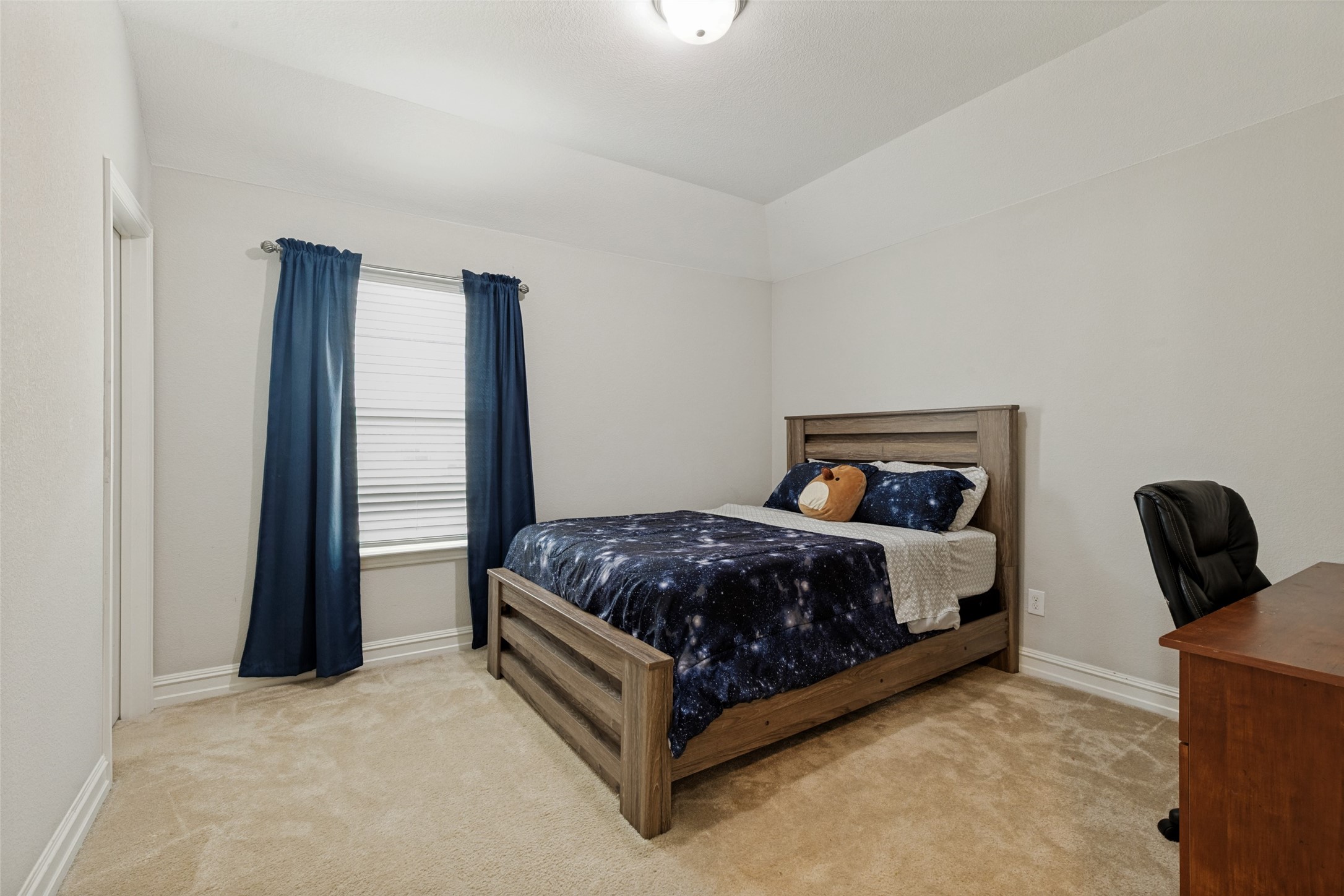 1005 Pinnacle Breeze Drive Fort Worth TX 76052
