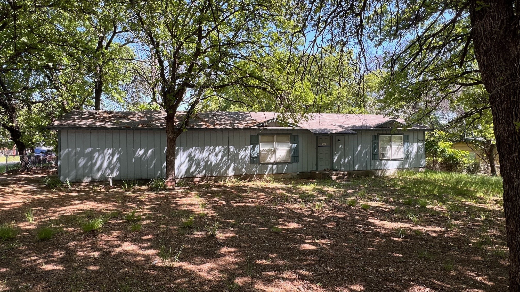 1001 Poe Street Azle TX 76020