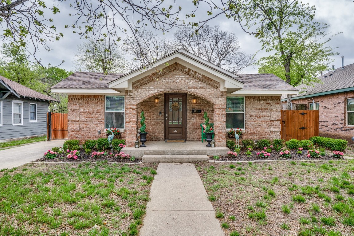 122 Hollywood Avenue Dallas TX 75208
