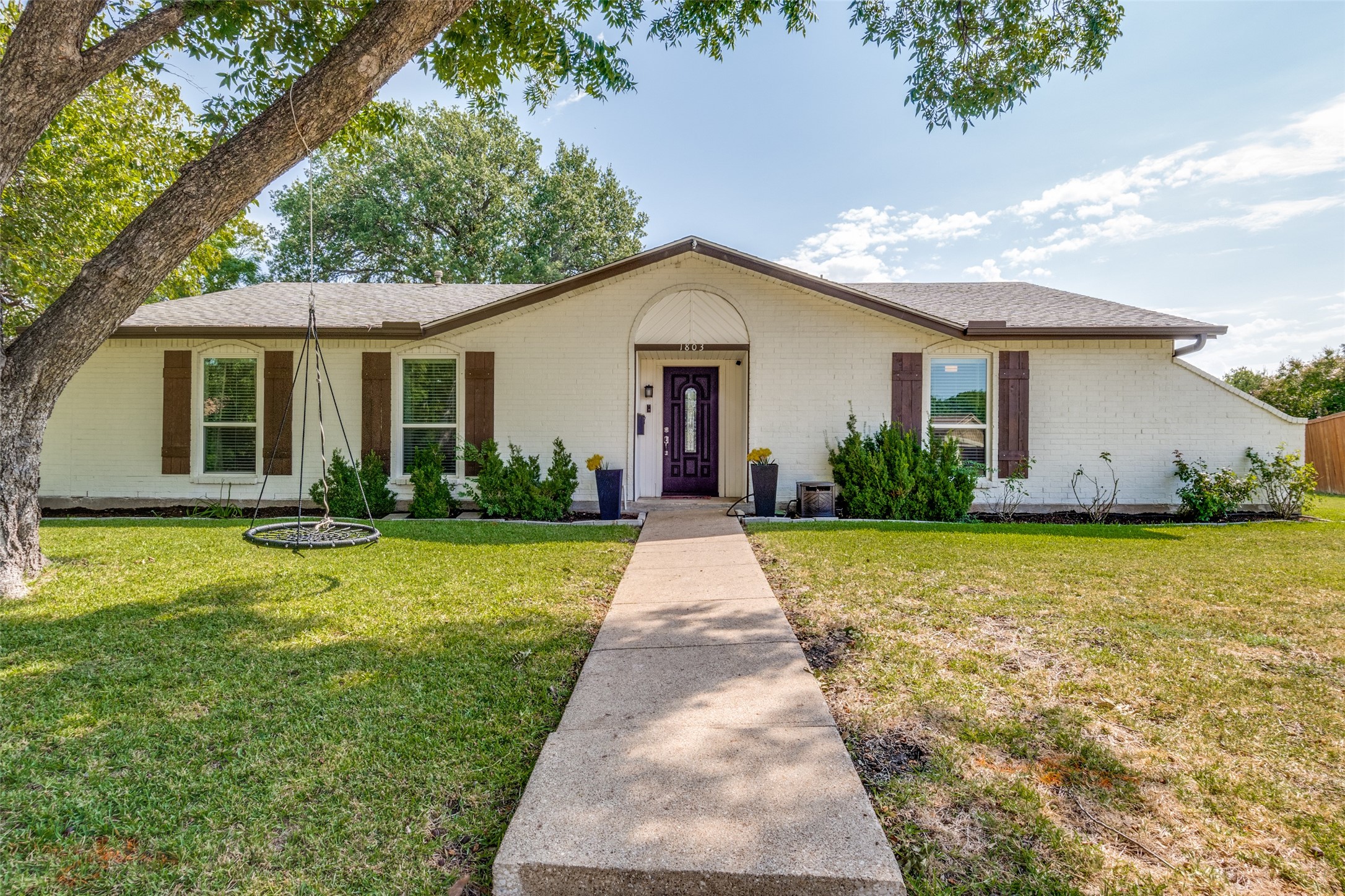 1803 Travis Street Garland TX 75042
