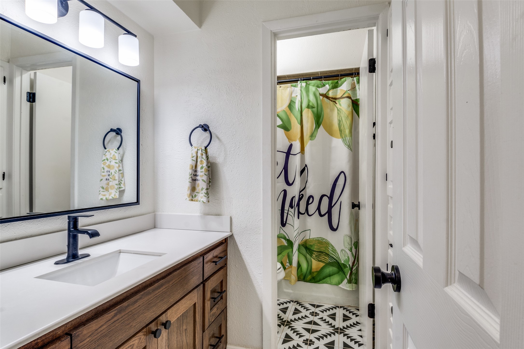 1803 Travis Street Garland TX 75042