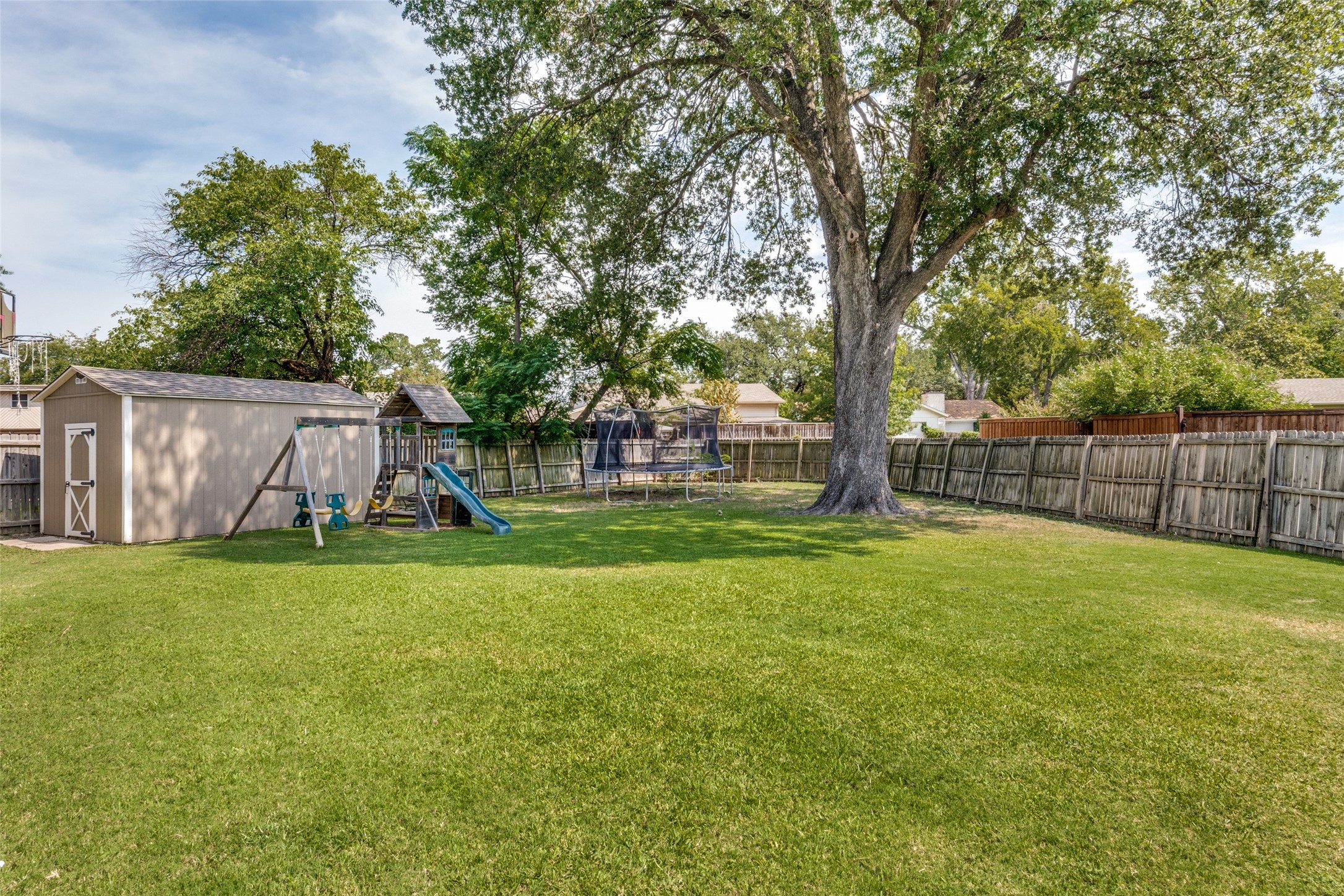 1803 Travis Street Garland TX 75042