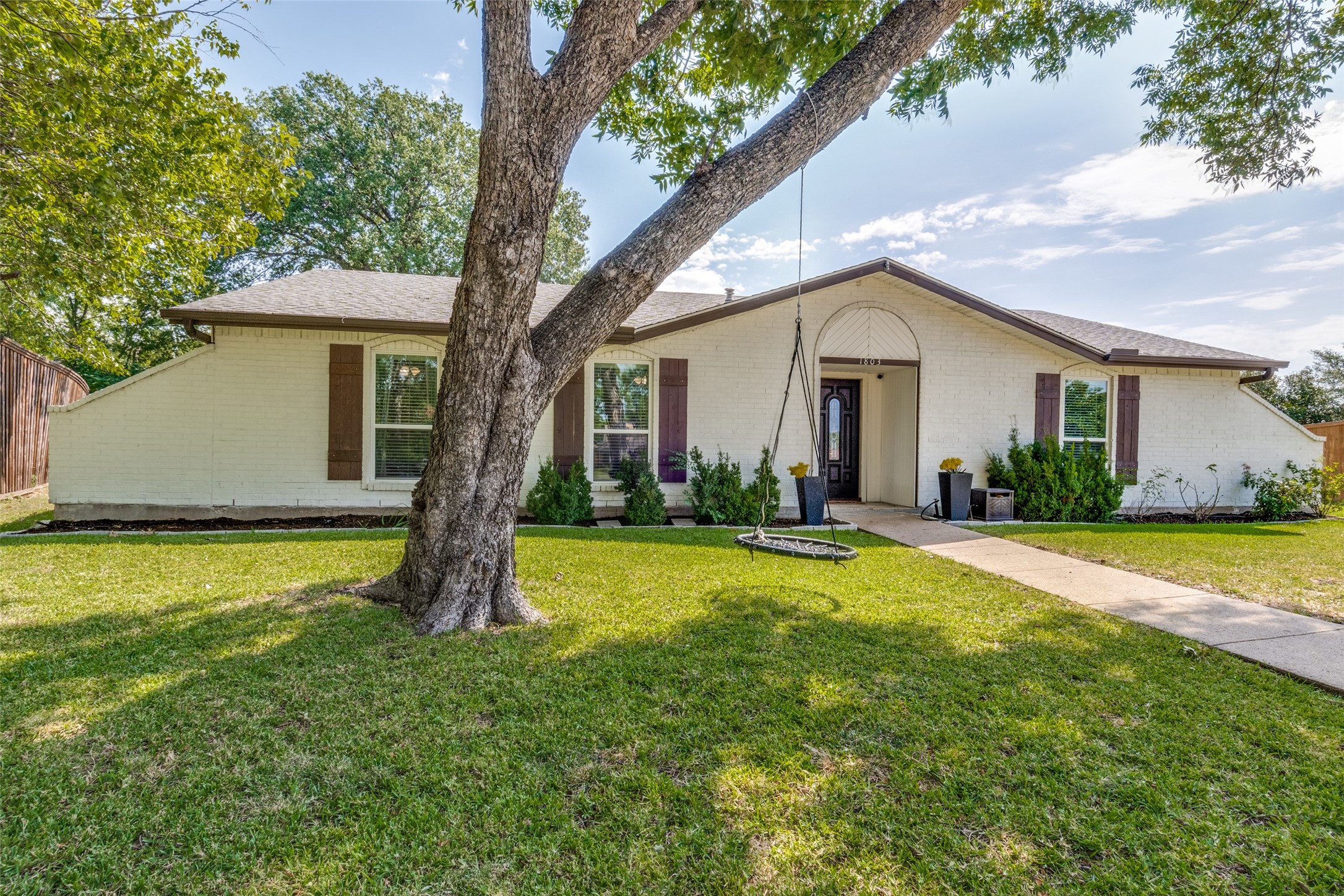 1803 Travis Street Garland TX 75042