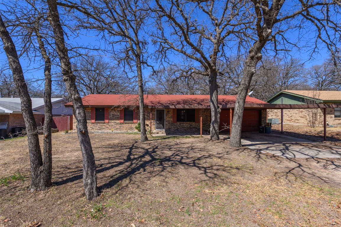 204 Richard Lane Azle TX 76020