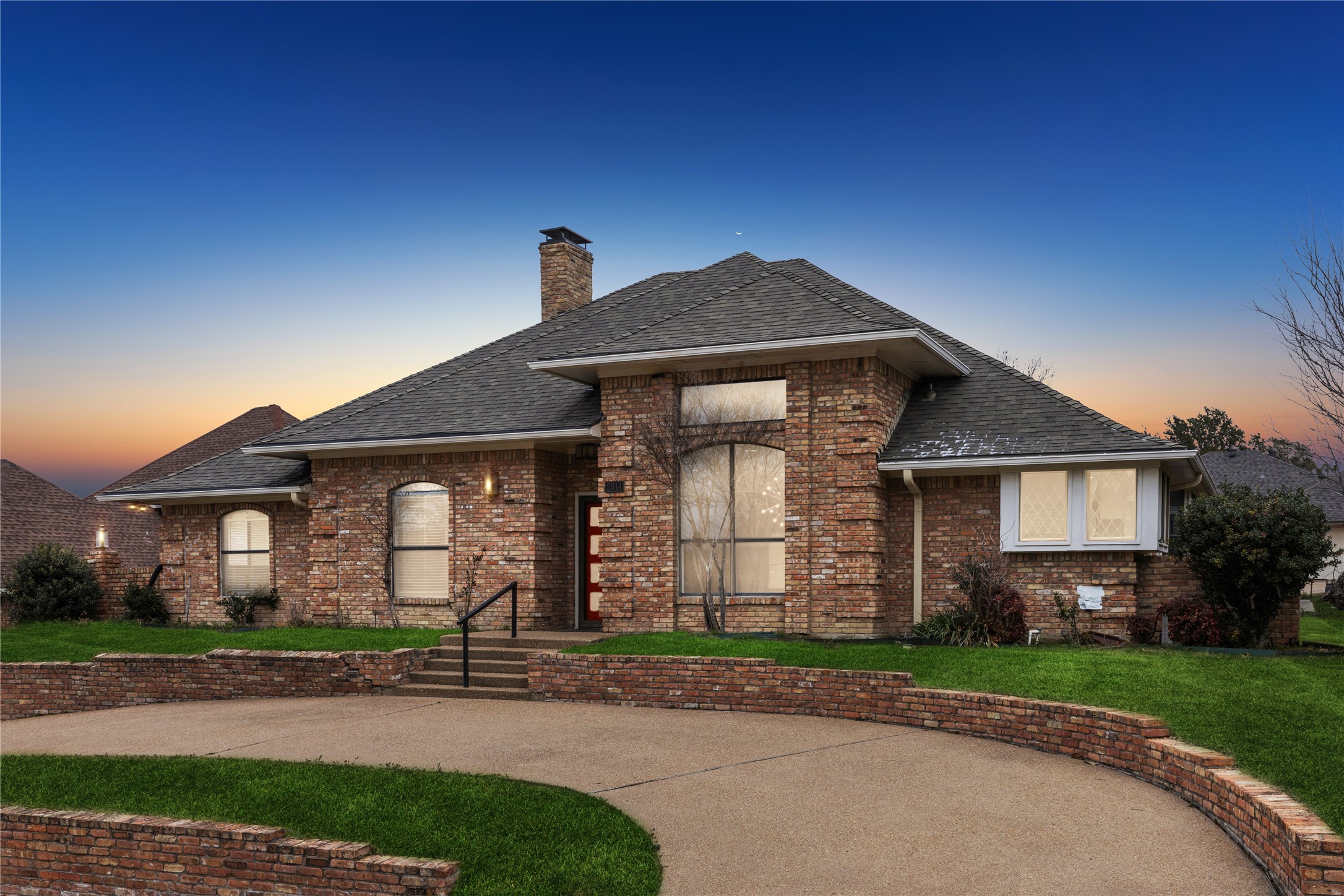 2914 Club Hill Drive Garland TX 75043