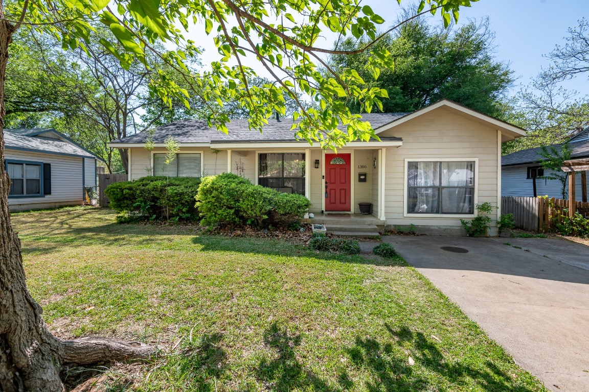 1306 Paxton Avenue Arlington TX 76013