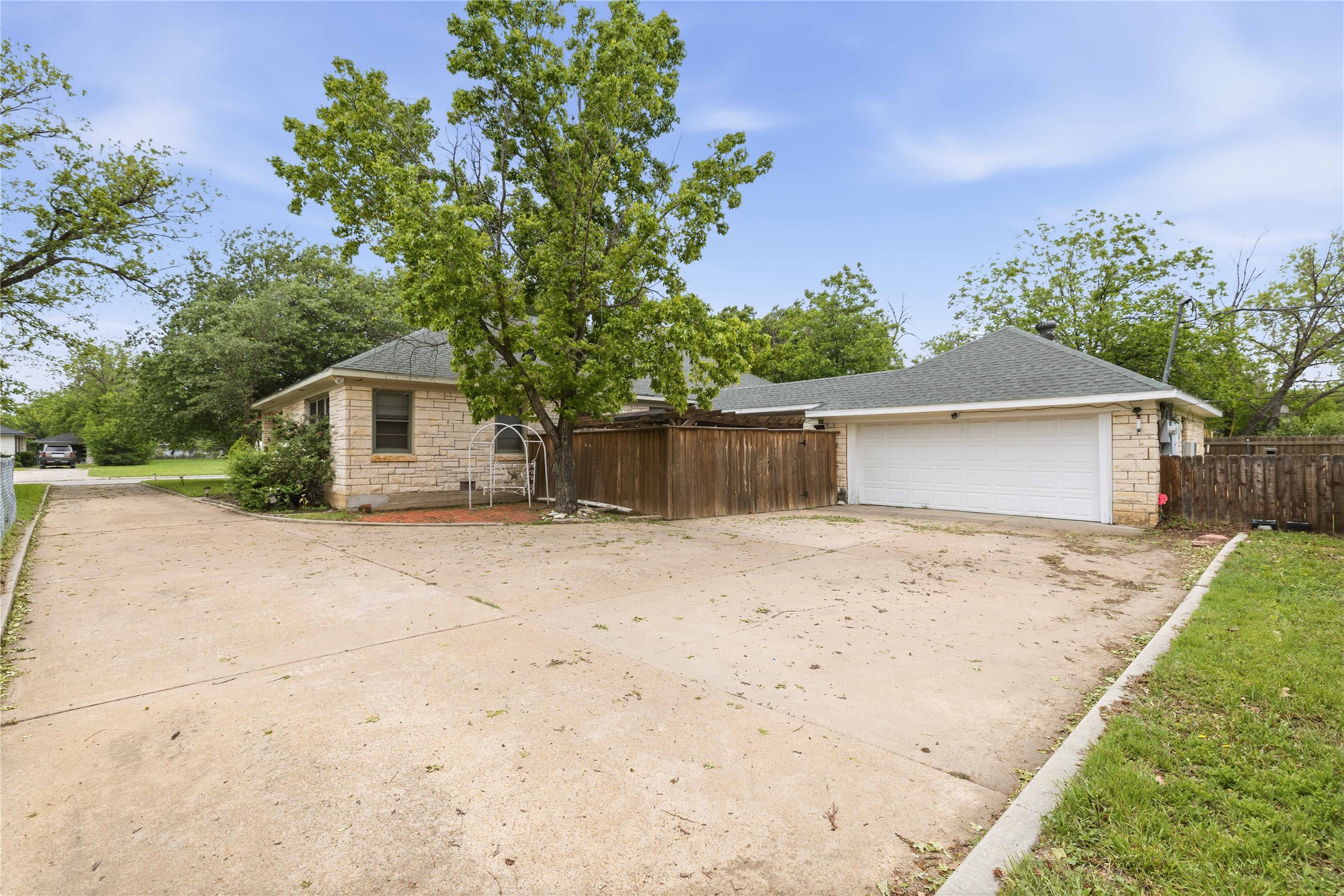 2006 Belmeade Street Brownwood TX 76801