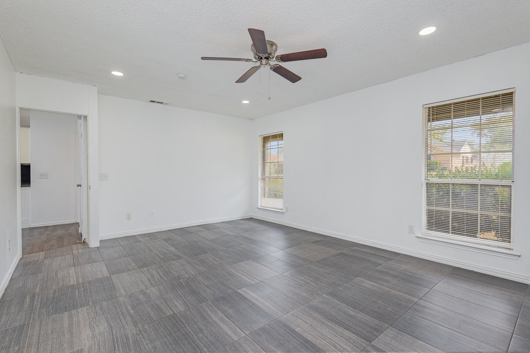 905 Eagle Drive Desoto TX 75115