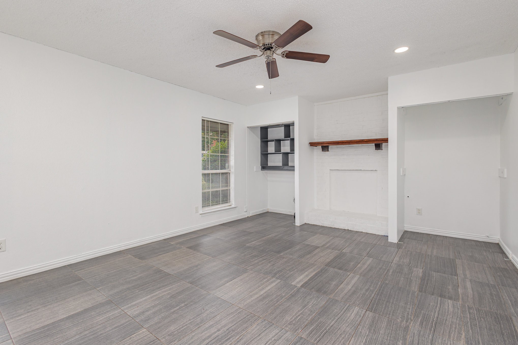 905 Eagle Drive Desoto TX 75115