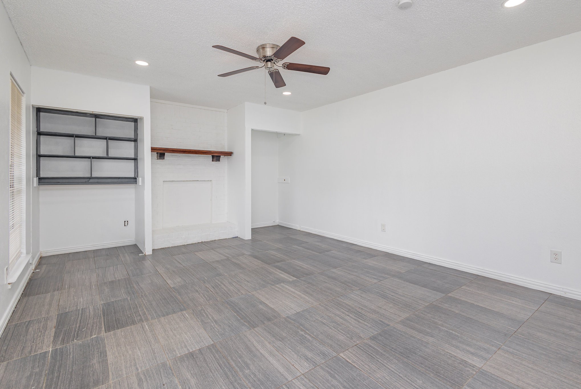 905 Eagle Drive Desoto TX 75115