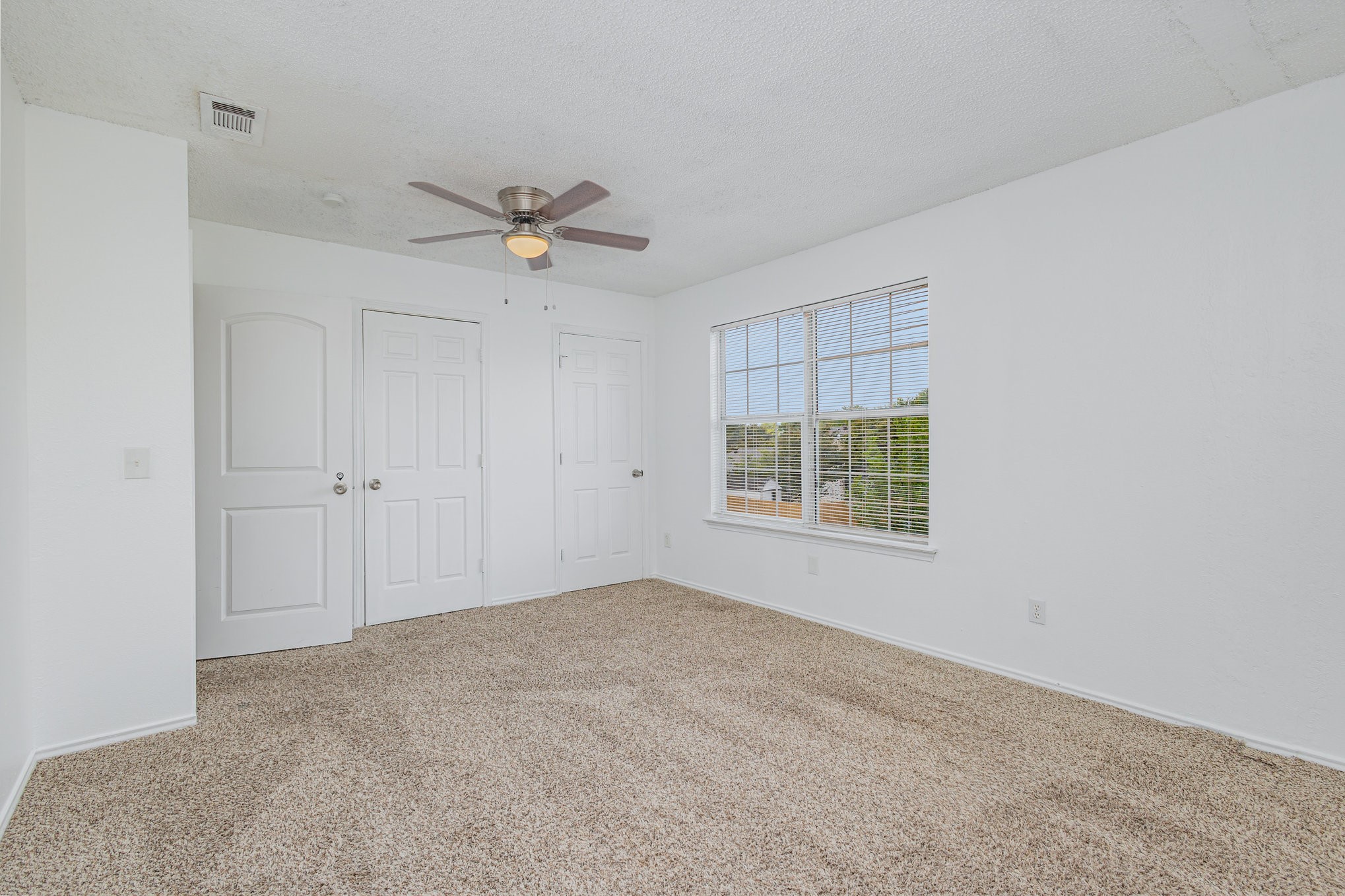 905 Eagle Drive Desoto TX 75115
