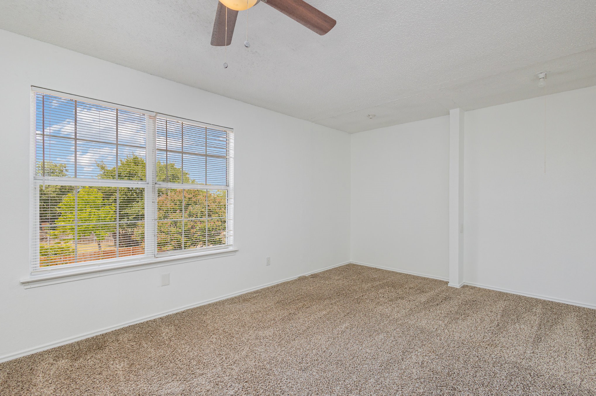 905 Eagle Drive Desoto TX 75115