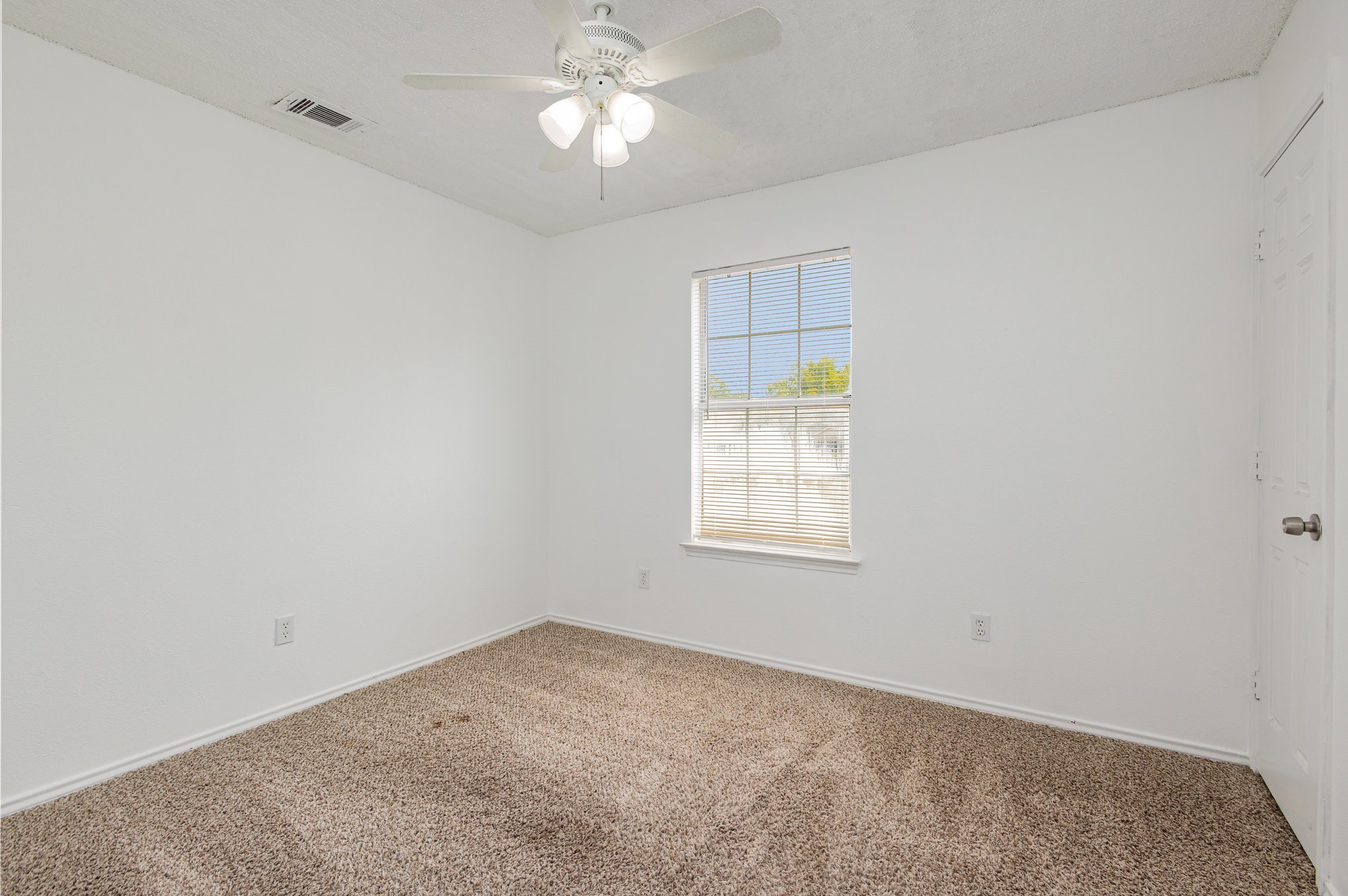 905 Eagle Drive Desoto TX 75115