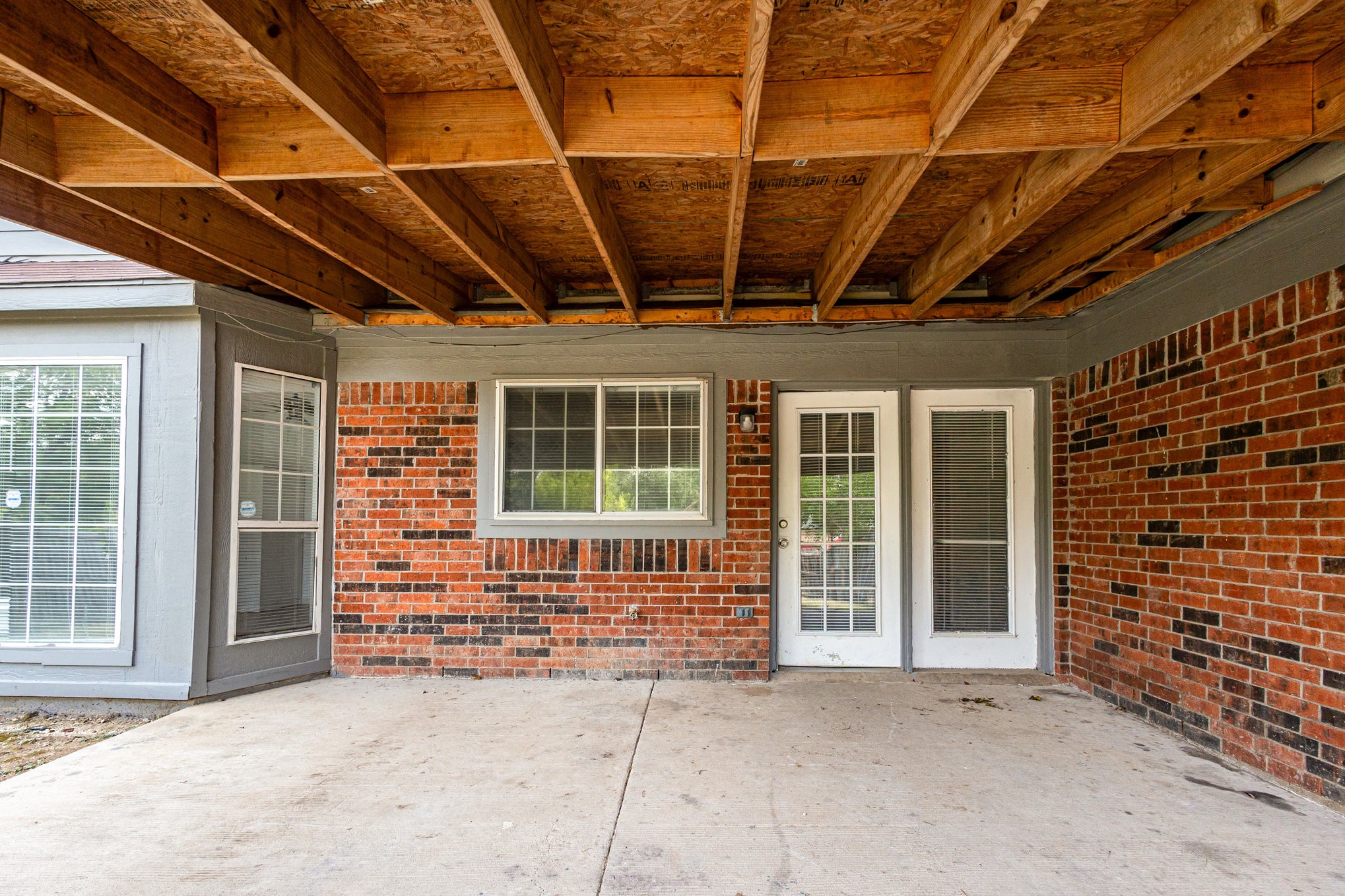 905 Eagle Drive Desoto TX 75115