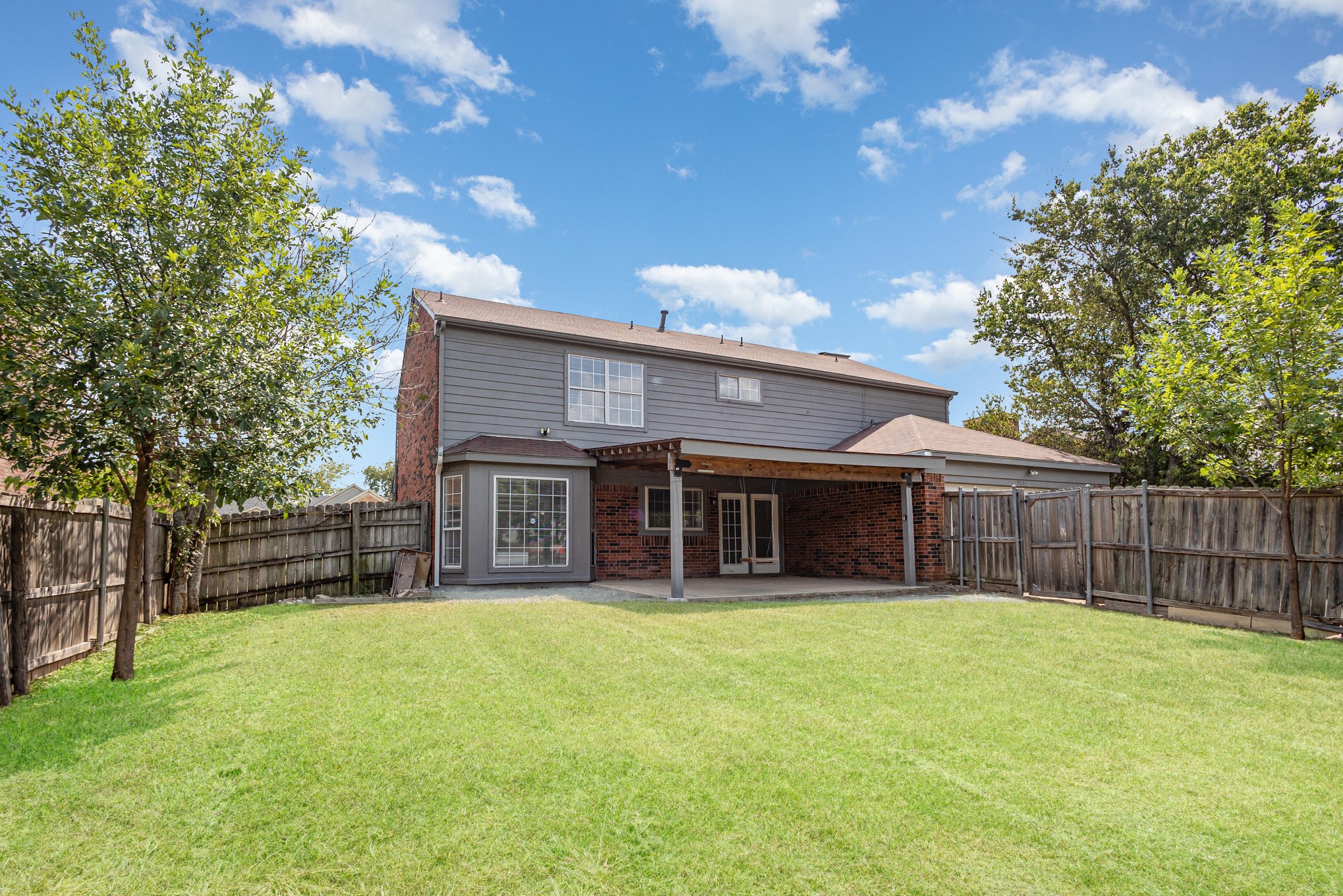 905 Eagle Drive Desoto TX 75115