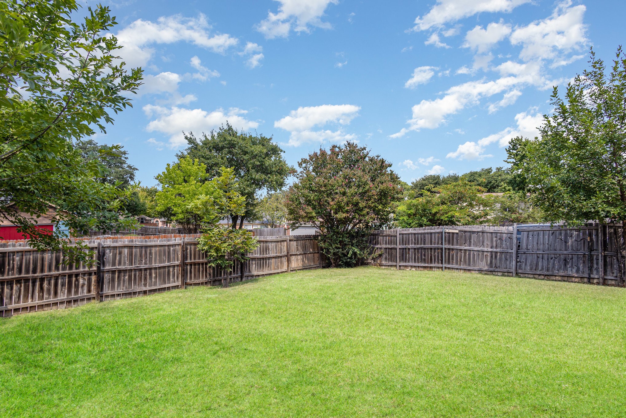 905 Eagle Drive Desoto TX 75115