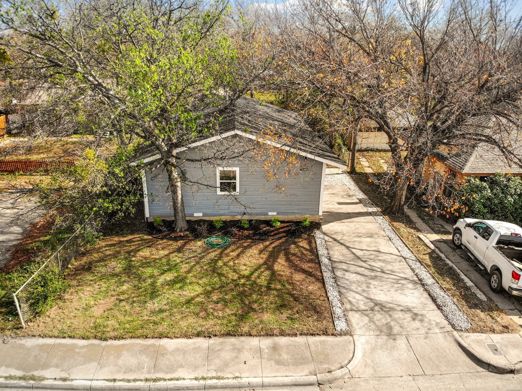 4521 Mccart Avenue Fort Worth TX 76115