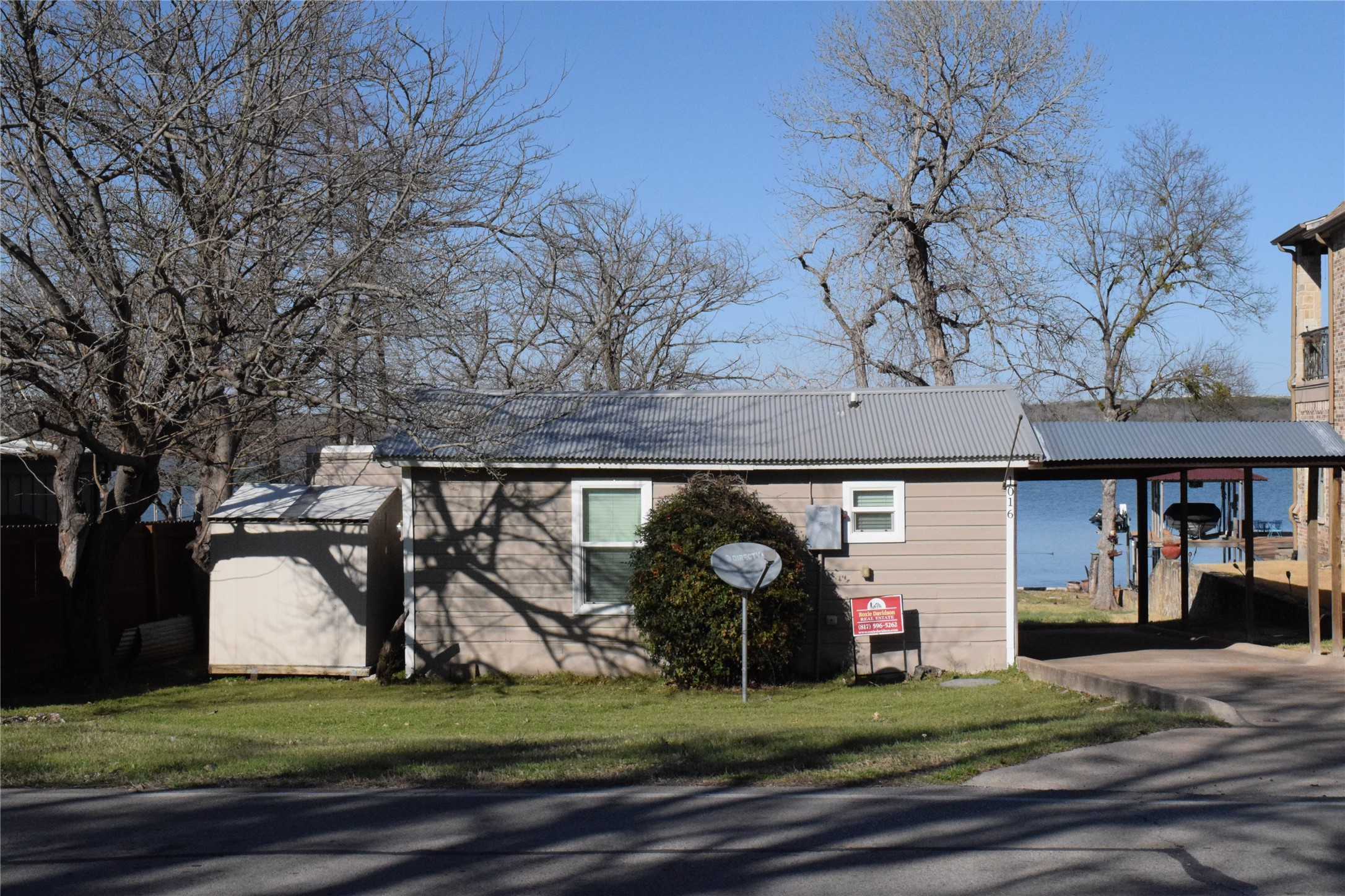 1016 W Lake Drive Weatherford TX 76087