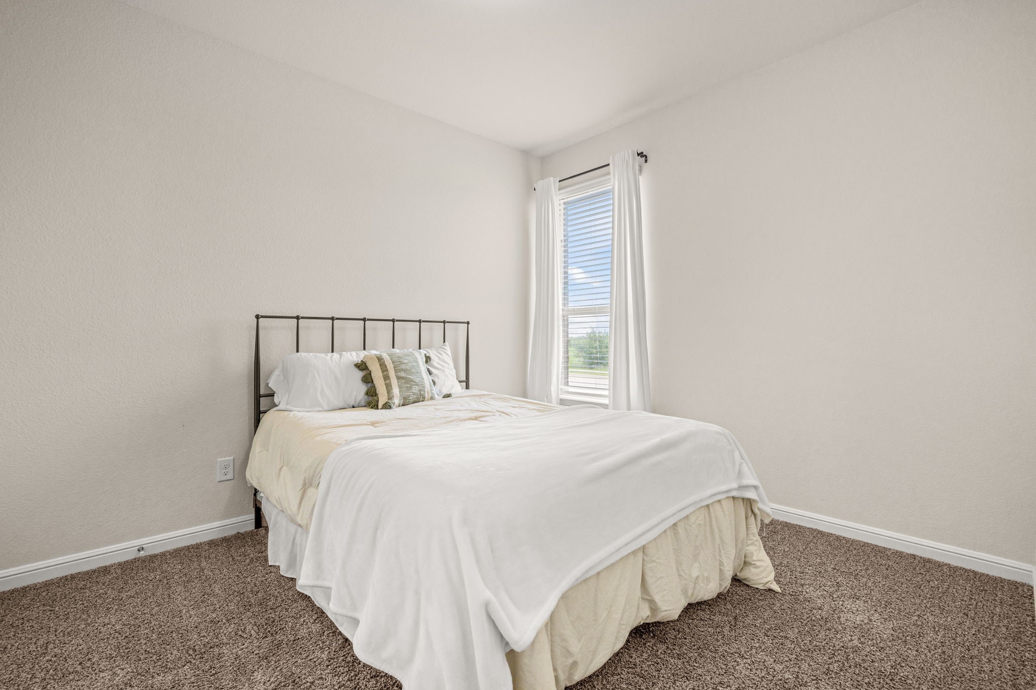 1443 Fox Hollow Road Krum TX 76249