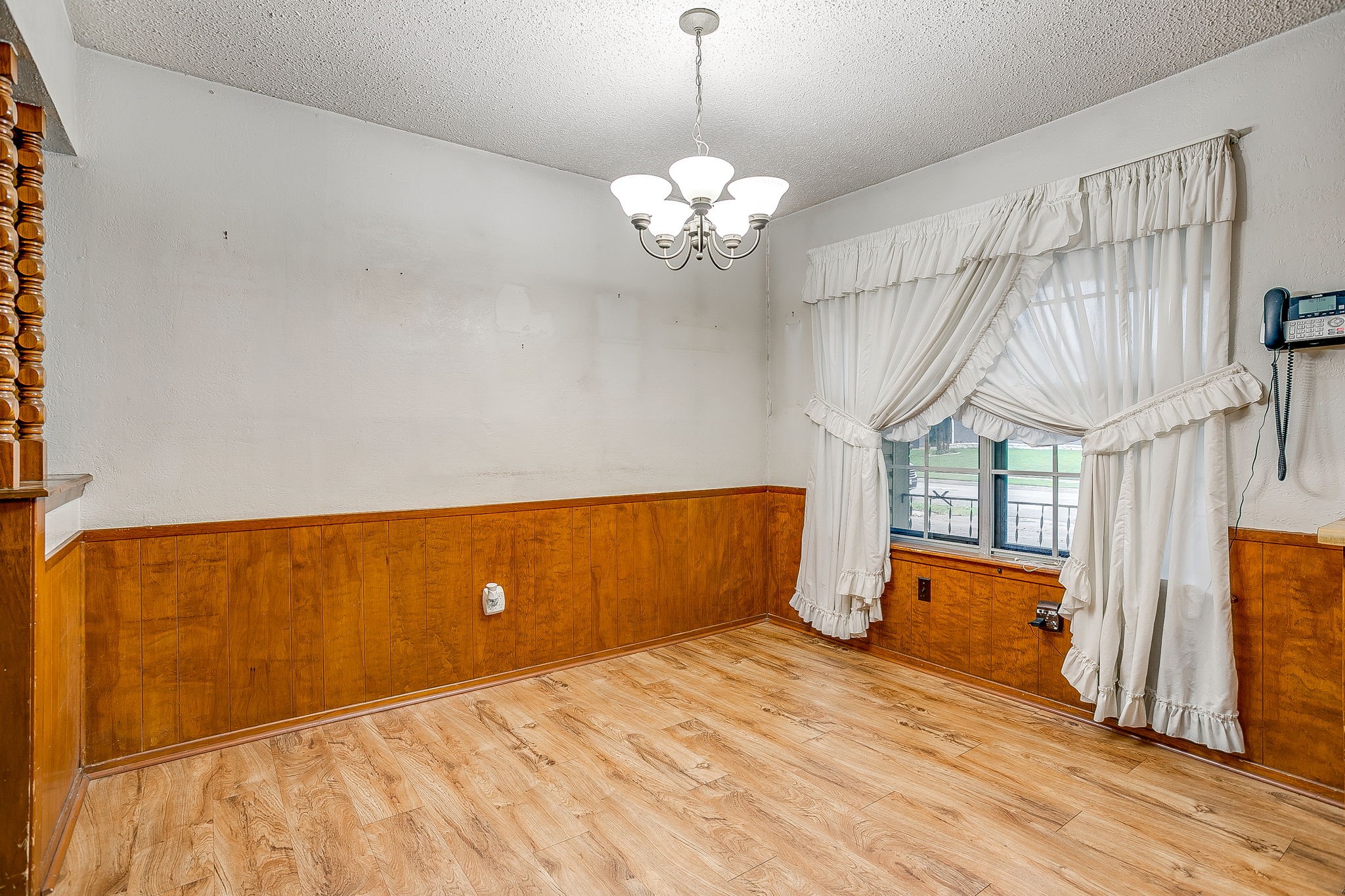 421 Linda Drive Burleson TX 76028