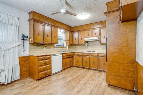 421 Linda Drive Burleson TX 76028