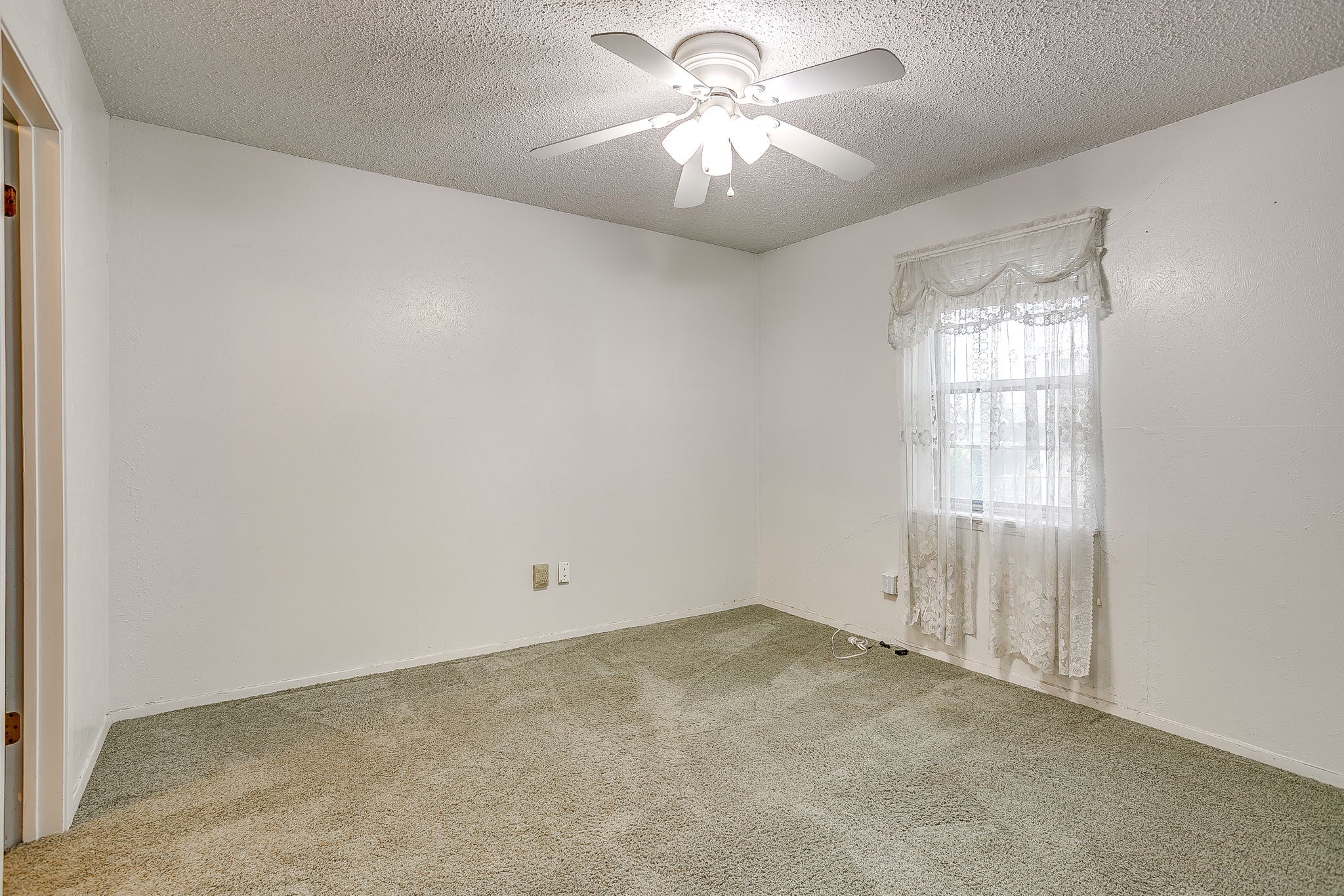 421 Linda Drive Burleson TX 76028