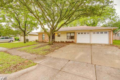 421 Linda Drive Burleson TX 76028