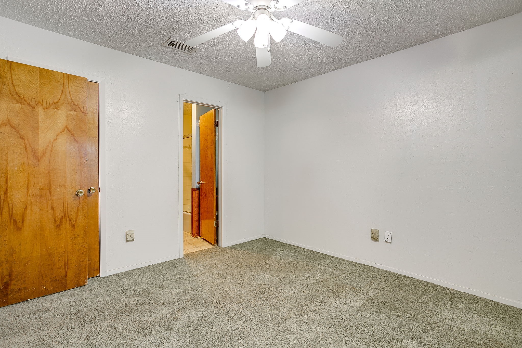 421 Linda Drive Burleson TX 76028