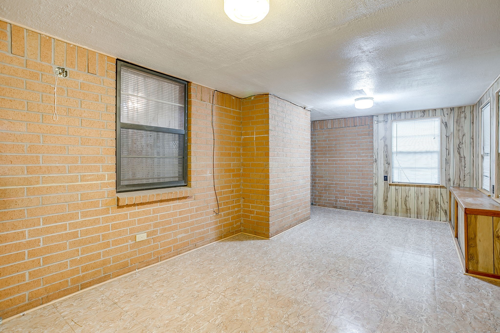 421 Linda Drive Burleson TX 76028
