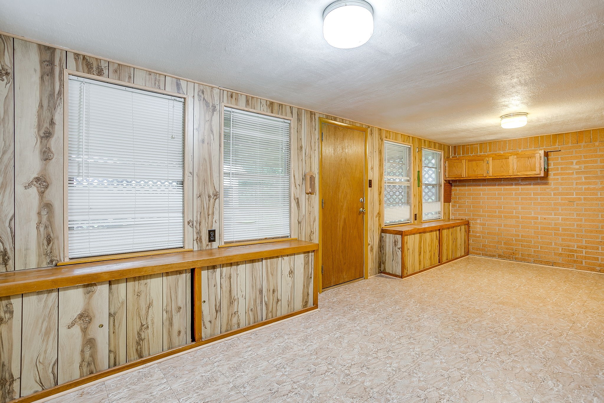 421 Linda Drive Burleson TX 76028