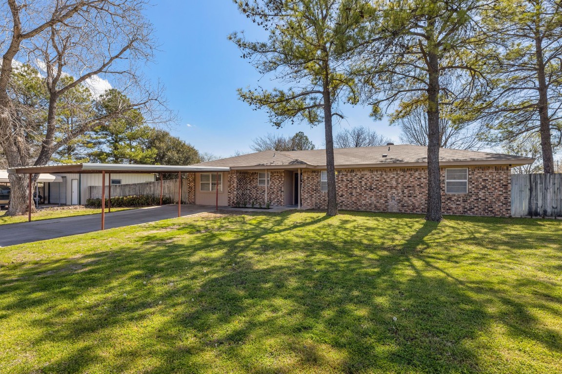 601 El Camino Real Chico TX 76431