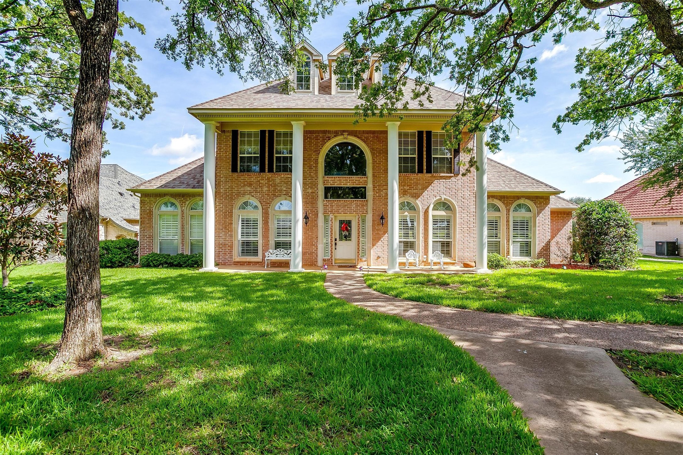 804 Summerlin Drive Granbury TX 76048