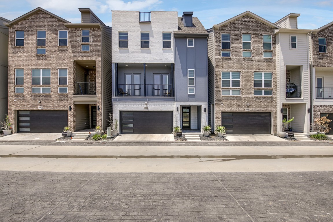2539 La Altura Lane Dallas TX 75212