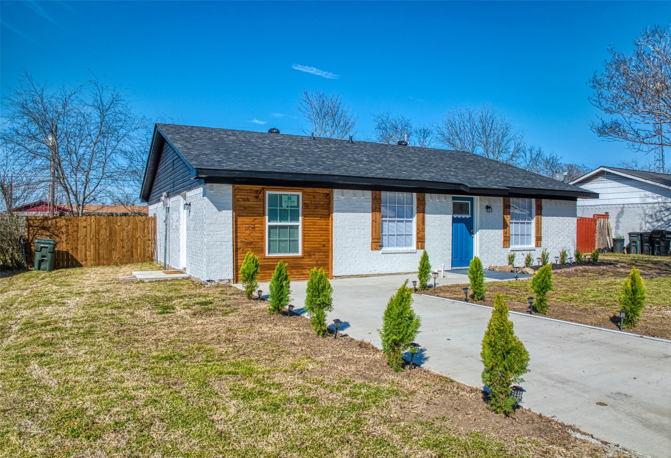 210 W Andrew Drive Mabank TX 75147