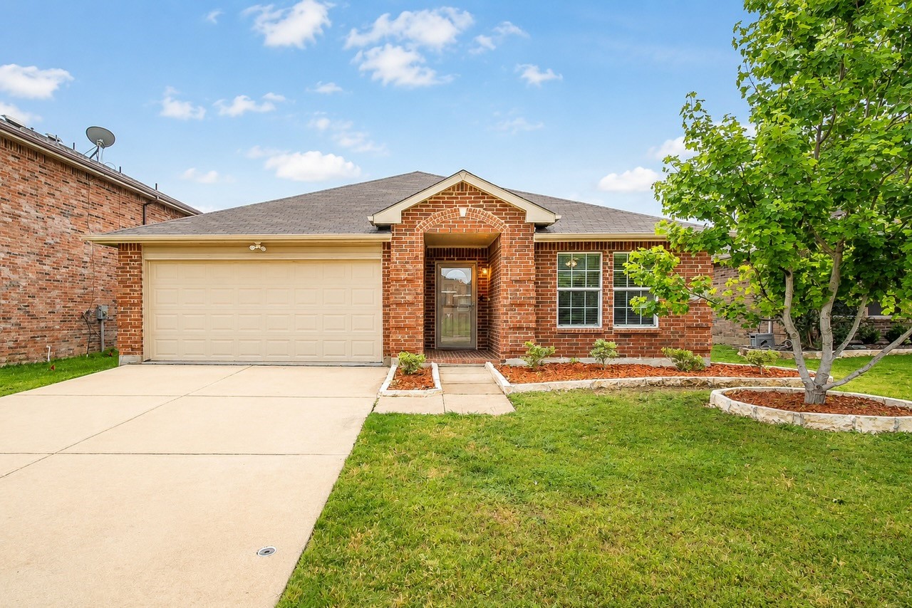 1744 Trego Drive Fort Worth TX 76247