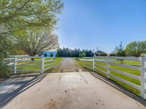 19 Meadowcreek Drive Melissa TX 75454