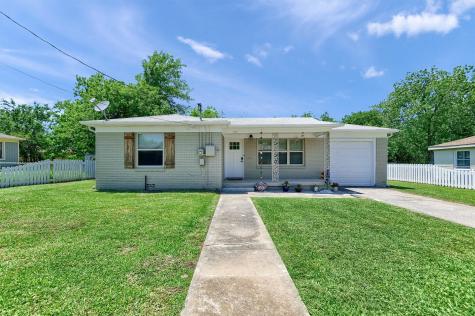 103 Tipton Street Whitesboro TX 76273