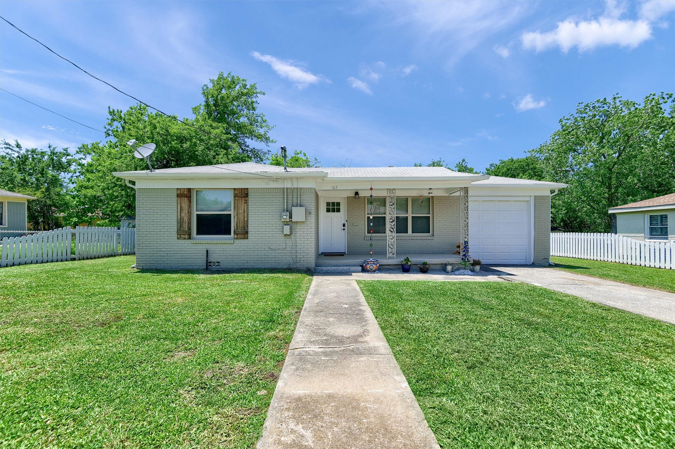 103 Tipton Street Whitesboro TX 76273