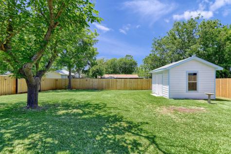 103 Tipton Street Whitesboro TX 76273