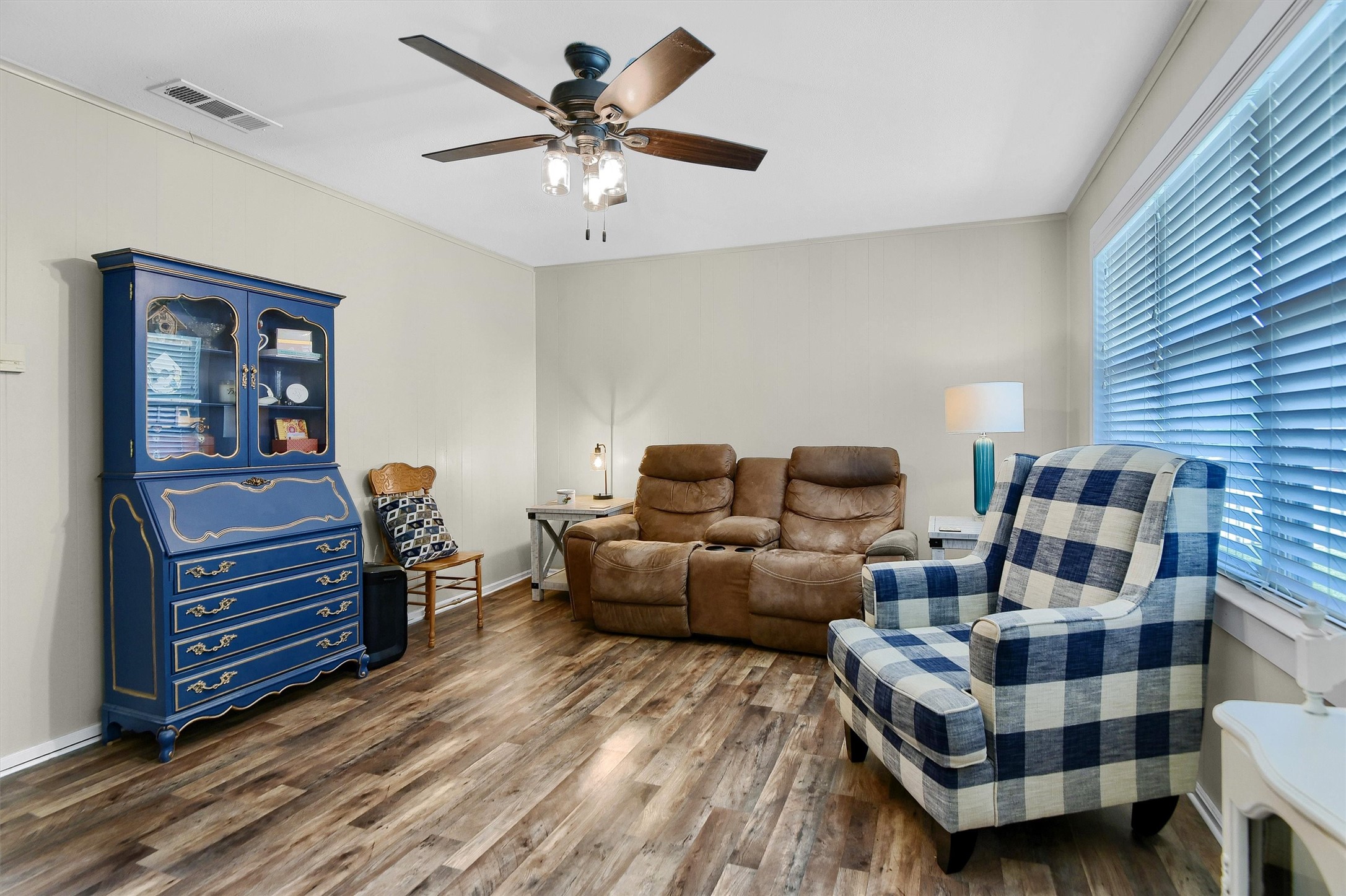 103 Tipton Street Whitesboro TX 76273