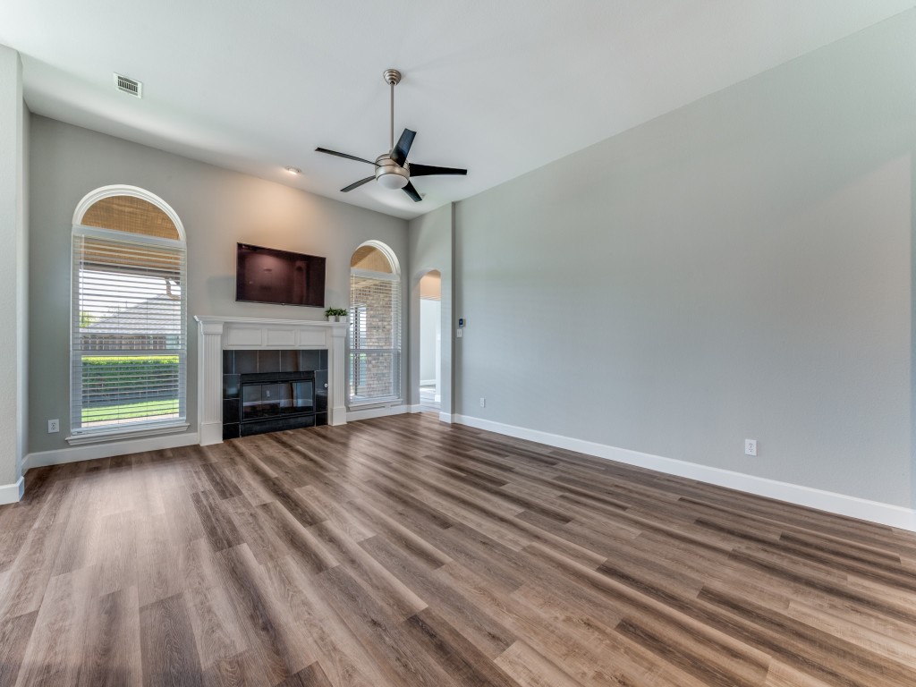 2715 Creek Crossing Drive Mckinney TX 75072