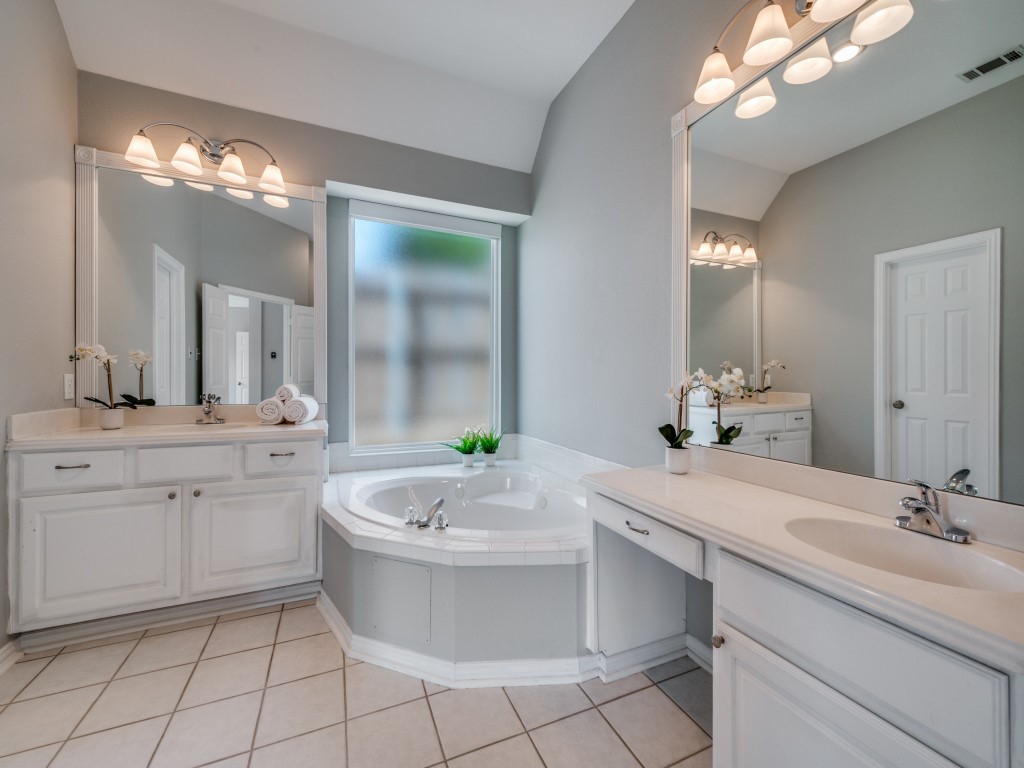 2715 Creek Crossing Drive Mckinney TX 75072