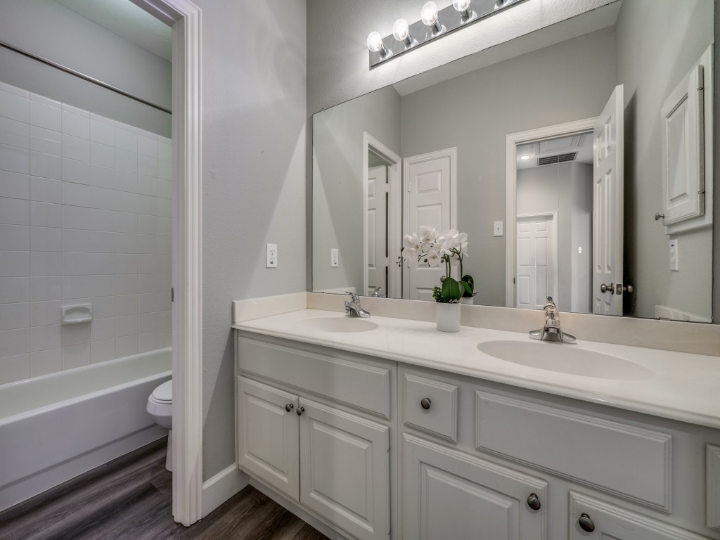 2715 Creek Crossing Drive Mckinney TX 75072