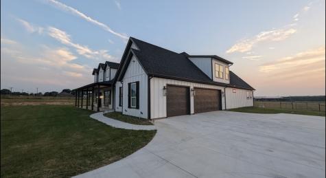 886 County Road 3341 Paradise TX 76073