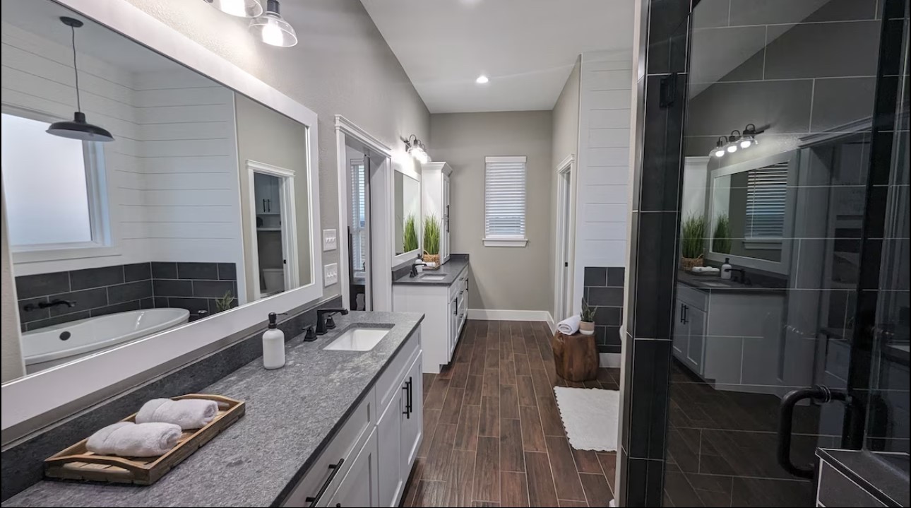886 County Road 3341 Paradise TX 76073