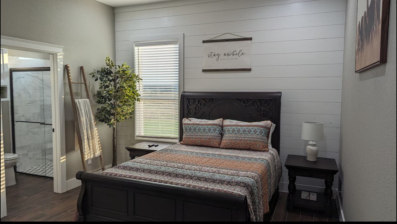 886 County Road 3341 Paradise TX 76073