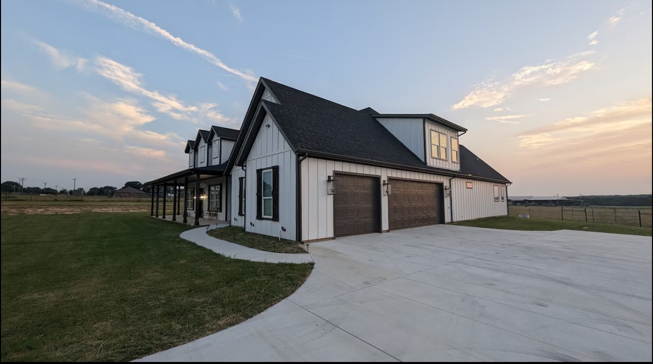 886 County Road 3341 Paradise TX 76073
