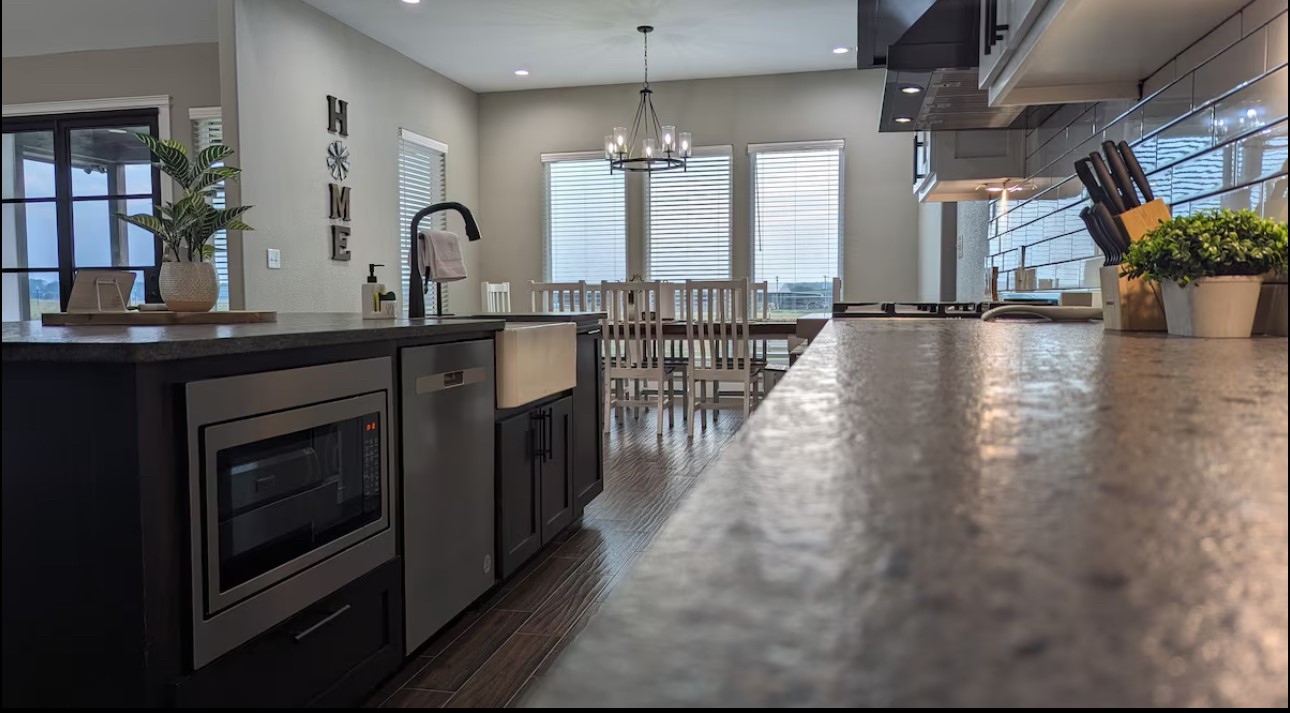 886 County Road 3341 Paradise TX 76073